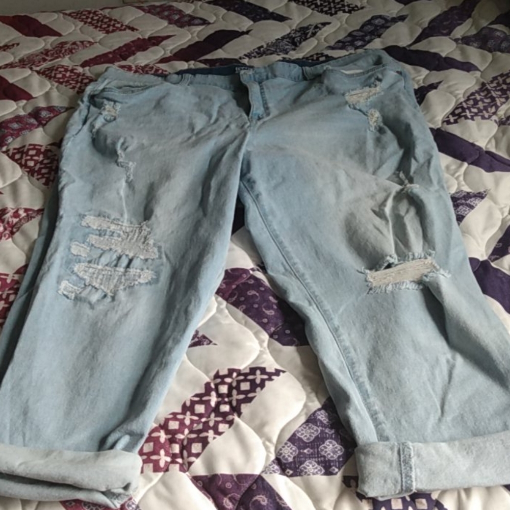 Woman's capris